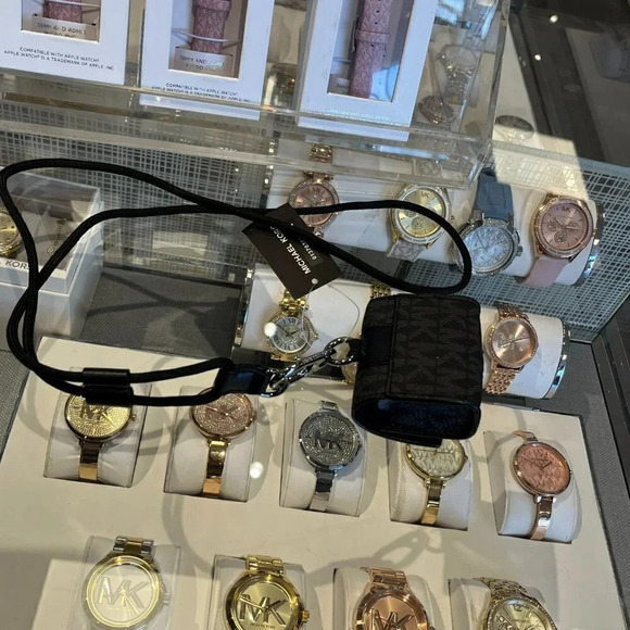 MICHAEL KORS HUDSON LOGO LANYARD CASE FOR APPLE AIRPODS PRO - Picture 4 of 8